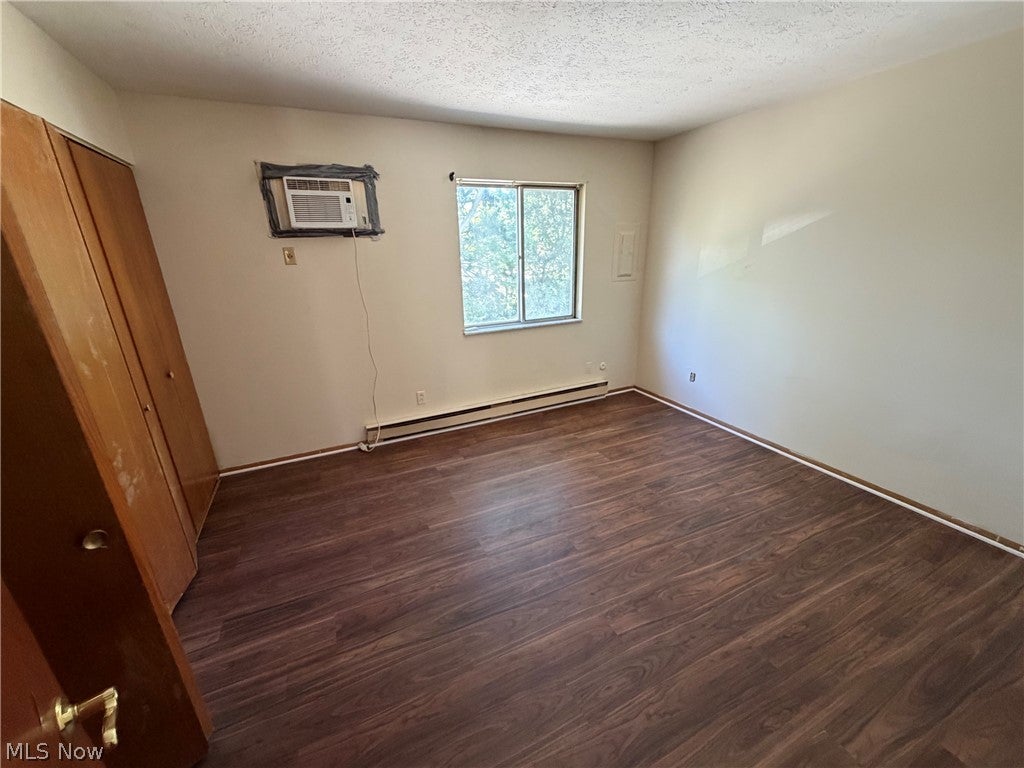 811 E Wilbeth Road 11