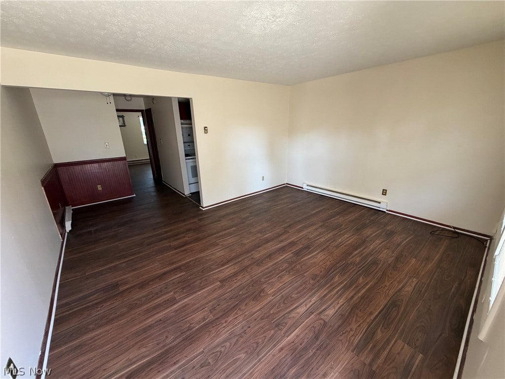 811 E Wilbeth Road 11