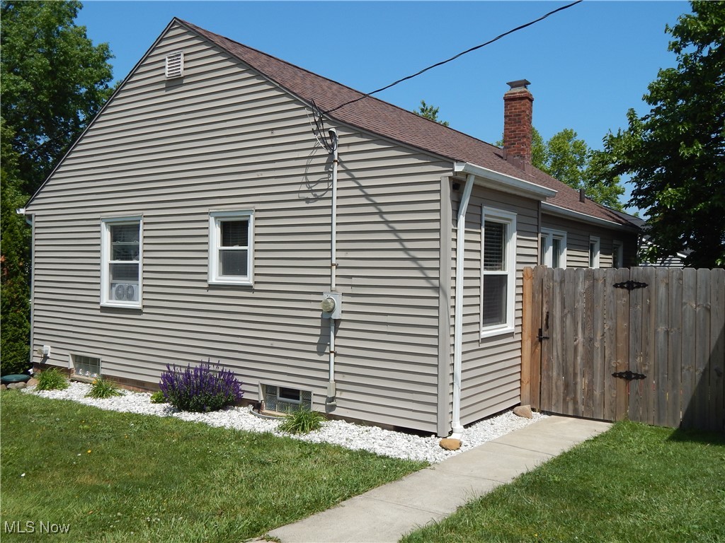 5263 Melody Lane, Willoughby, Ohio image 18