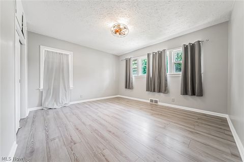 Tiny photo for 24111 Edgehill Drive, Beachwood, OH 44122 (MLS # 5210223)