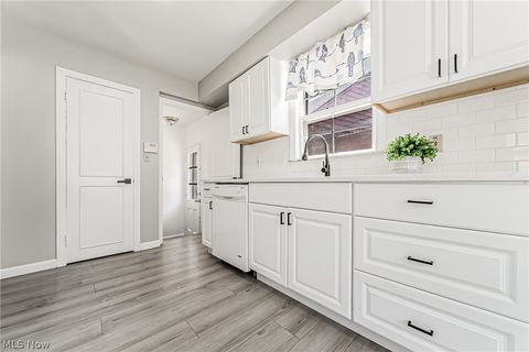Tiny photo for 24111 Edgehill Drive, Beachwood, OH 44122 (MLS # 5210223)