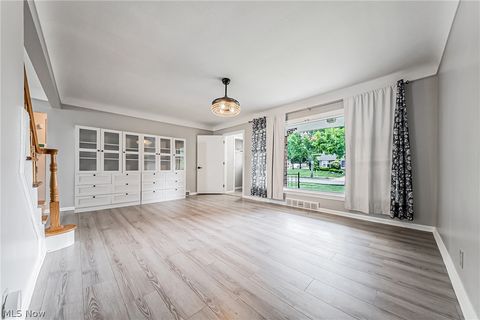 Tiny photo for 24111 Edgehill Drive, Beachwood, OH 44122 (MLS # 5210223)