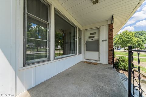 Tiny photo for 24111 Edgehill Drive, Beachwood, OH 44122 (MLS # 5210223)