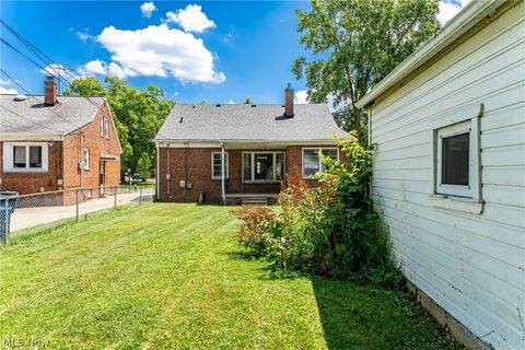 Tiny photo for 24111 Edgehill Drive, Beachwood, OH 44122 (MLS # 5210223)