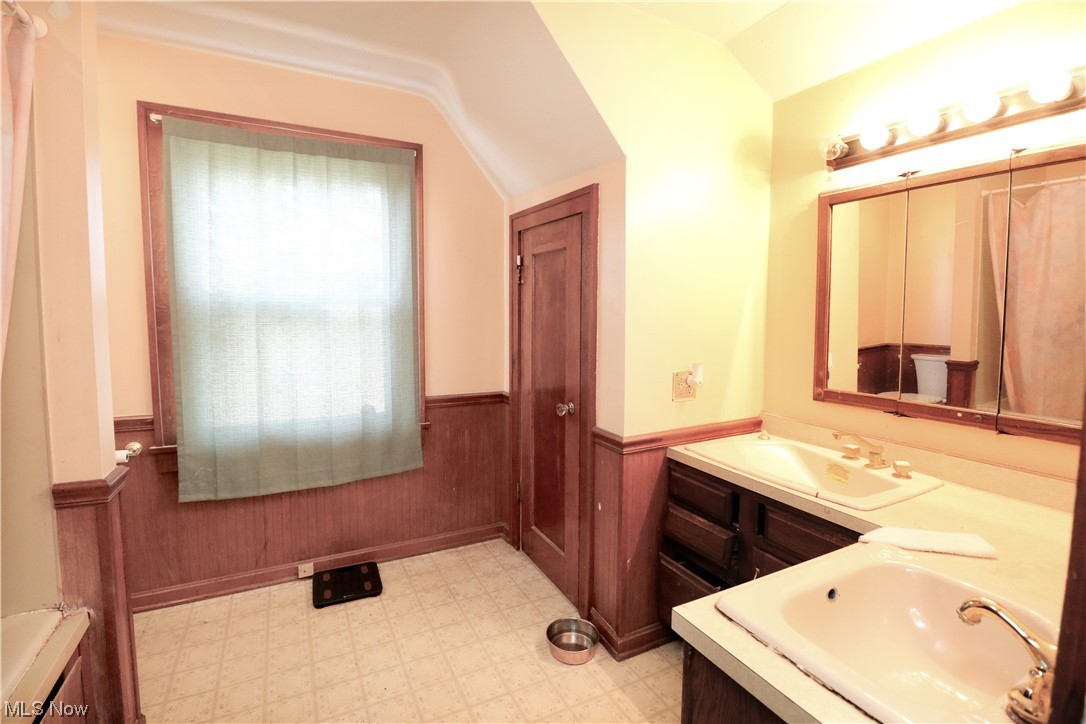 Country Club - Residential