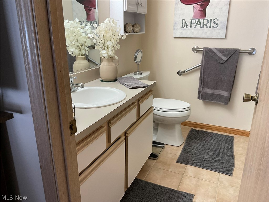 Villas At Mentor On The Lake Condo - Residential