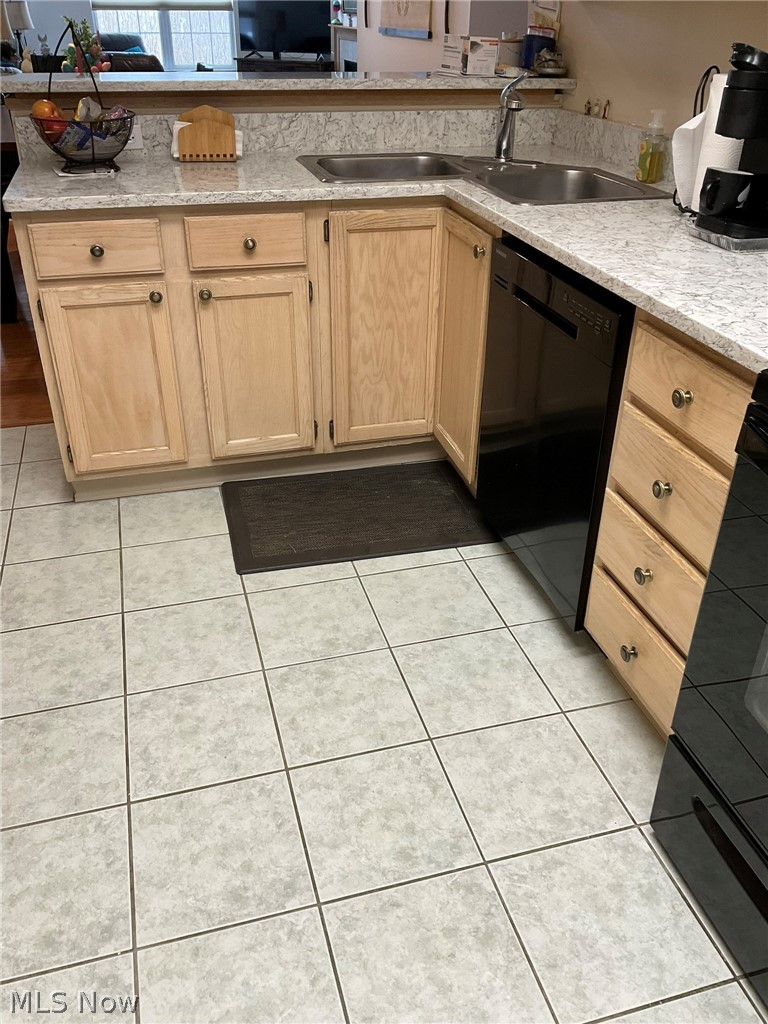 Villas At Mentor On The Lake Condo - Residential