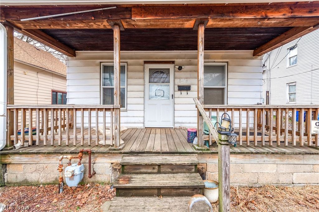 Photo of 3219 W 43rd Street, Cleveland, OH 44109 (MLS # 5192765)