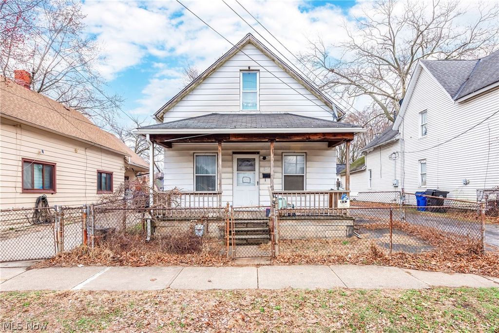 Photo of 3219 W 43rd Street, Cleveland, OH 44109 (MLS # 5192765)