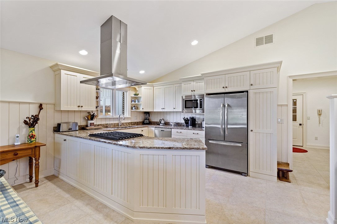 Lawrence Sec 19 - Land