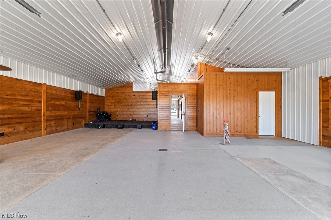 Lawrence Sec 19 - Land