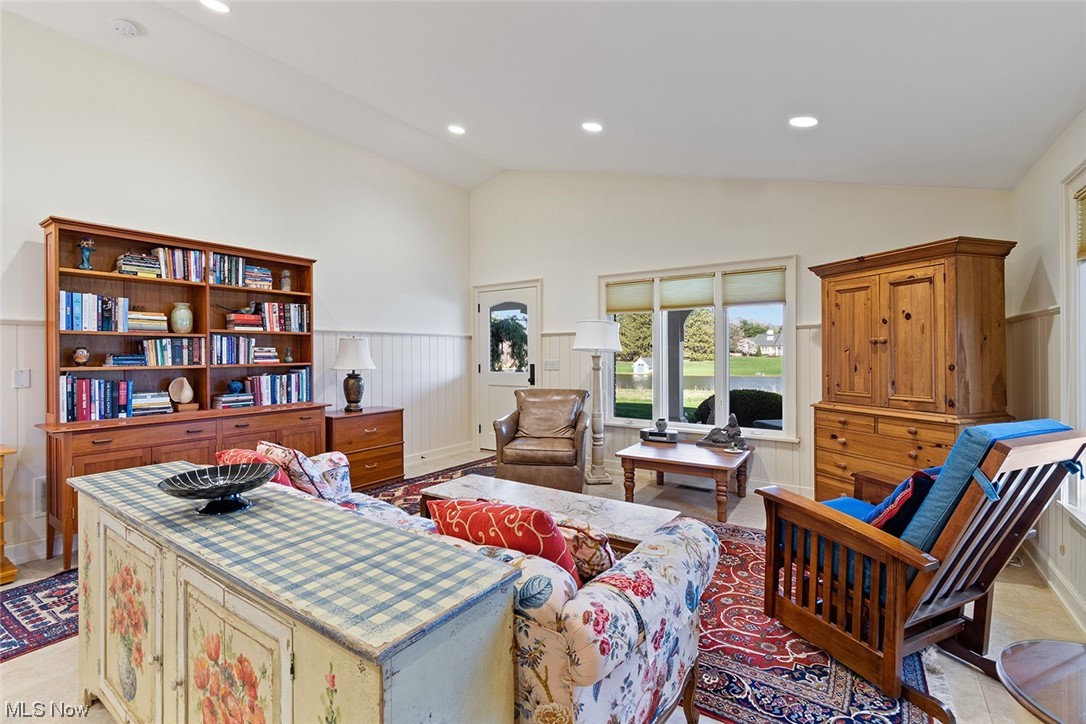 Lawrence Sec 19 - Land