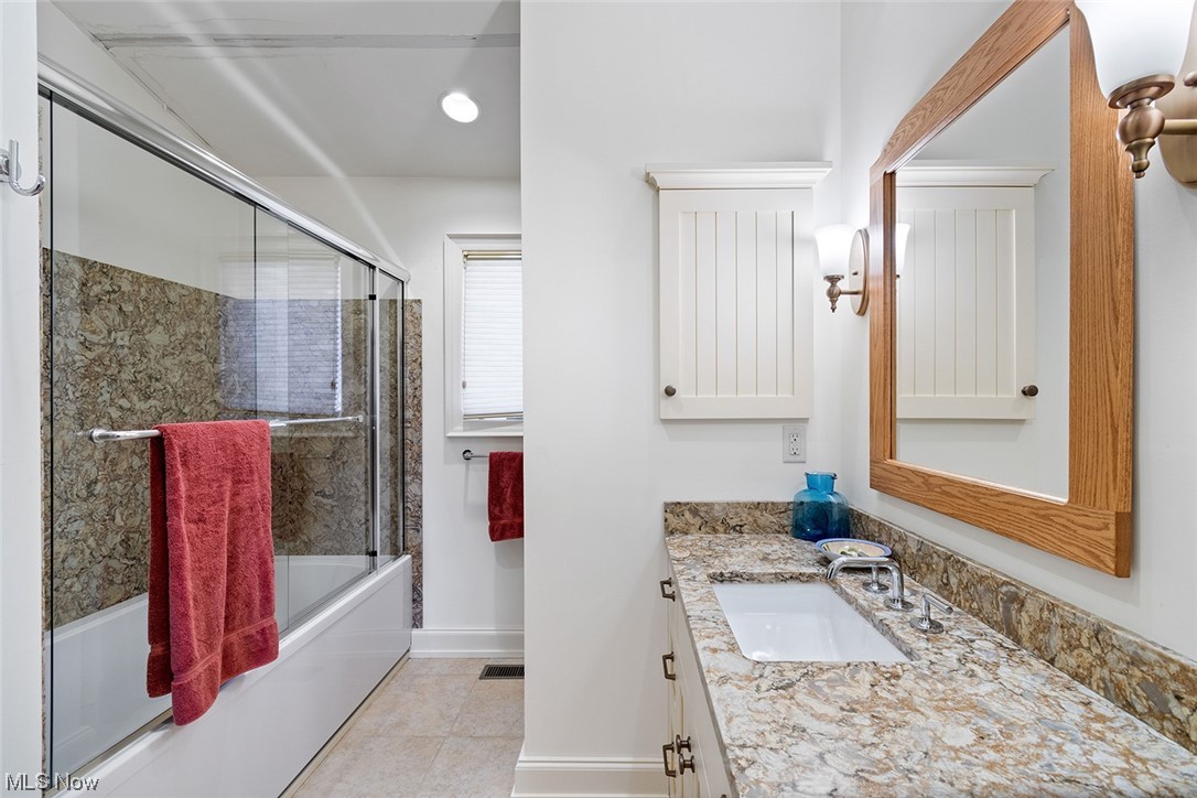 Lawrence Sec 19 - Land