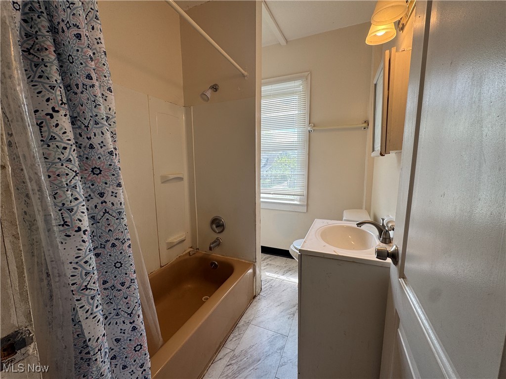 12423 Phillips Avenue, Cleveland, Ohio image 11
