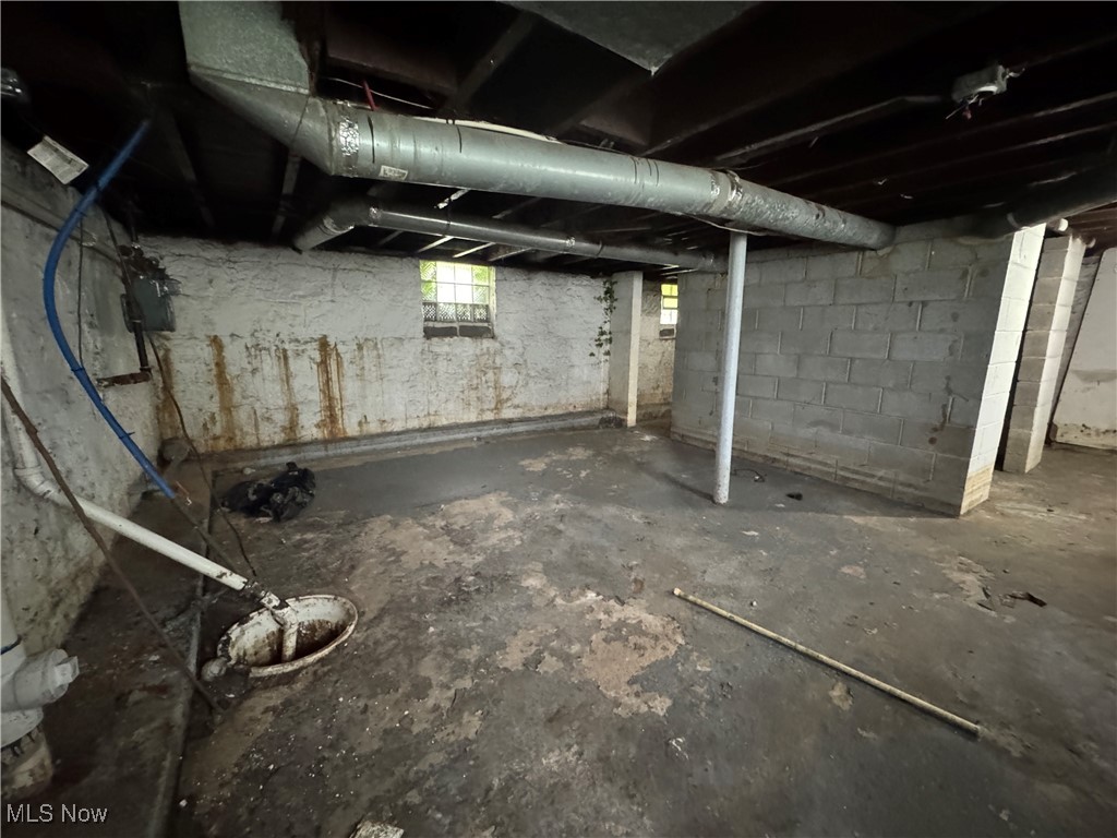 12423 Phillips Avenue, Cleveland, Ohio image 20