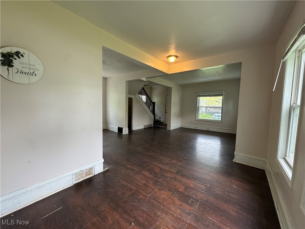 12423 Phillips Avenue, Cleveland, Ohio image 7