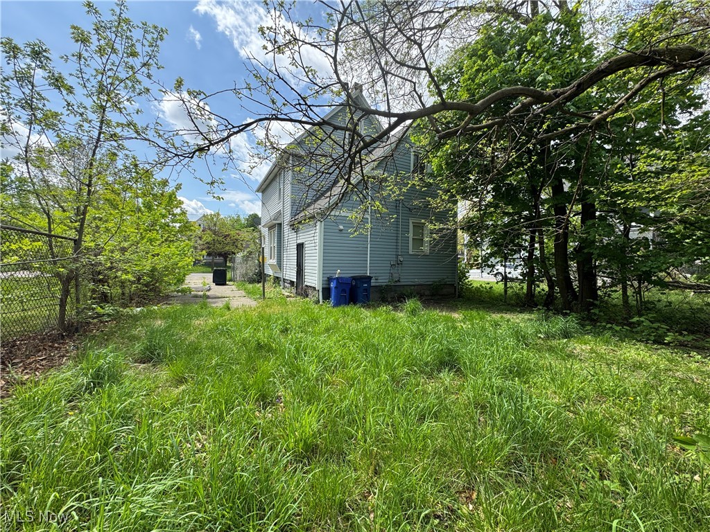 12423 Phillips Avenue, Cleveland, Ohio image 25