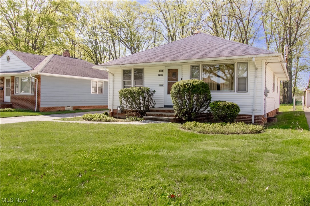 14060 James Avenue, Maple Heights, Ohio image 2