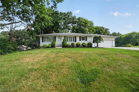 Homes For Sale - 673 Knollwood Drive<br/> Green, OH 44685
