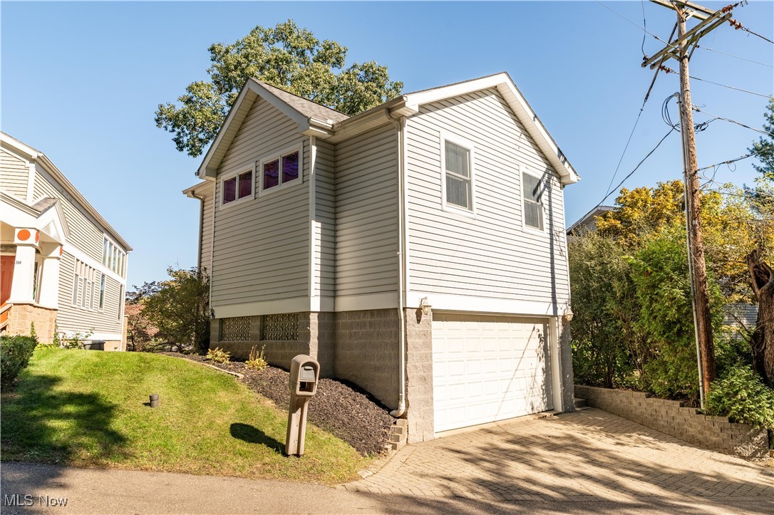 Willowdale Lake - Residential