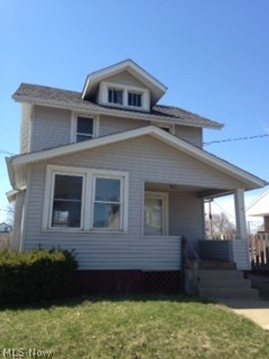 This cozy 2 bedroom home is offered for RENT! Brand new kitchen appliances included. Call today for a showing!