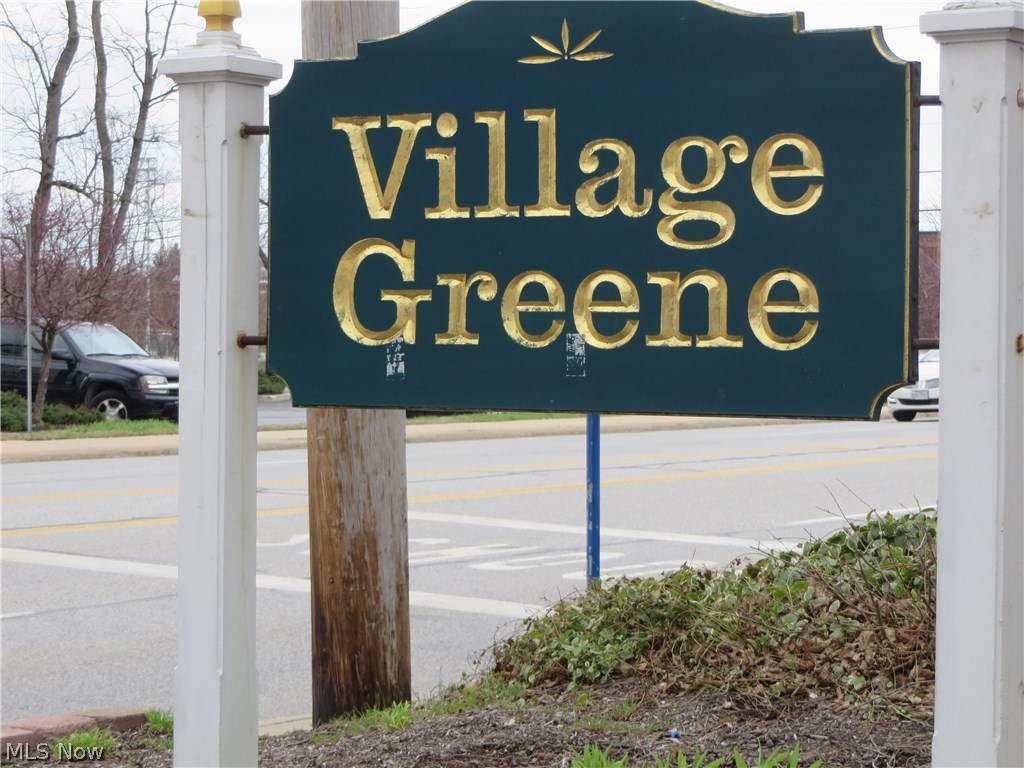 Village Green Condos 03 - Residential