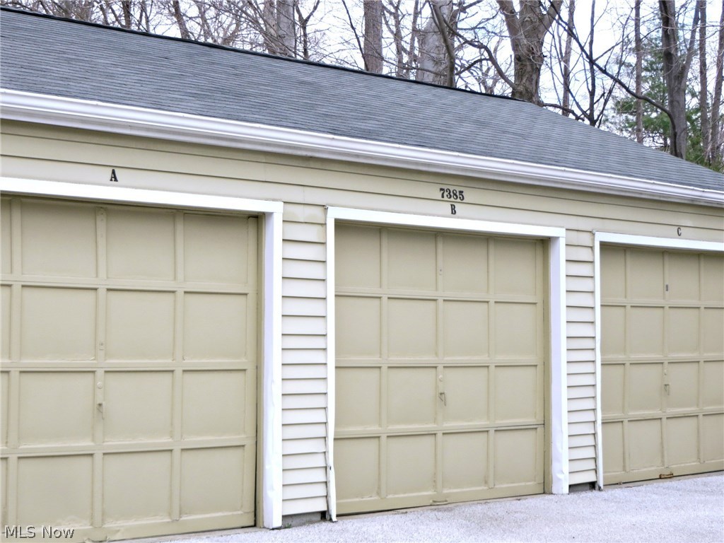 Village Green Condos 03 - Residential