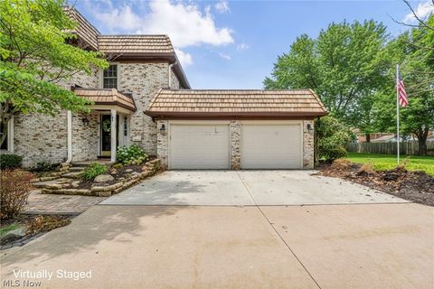 Condo For Sale - 1179 Harwich Court #202<br/> Rocky River, OH 44116