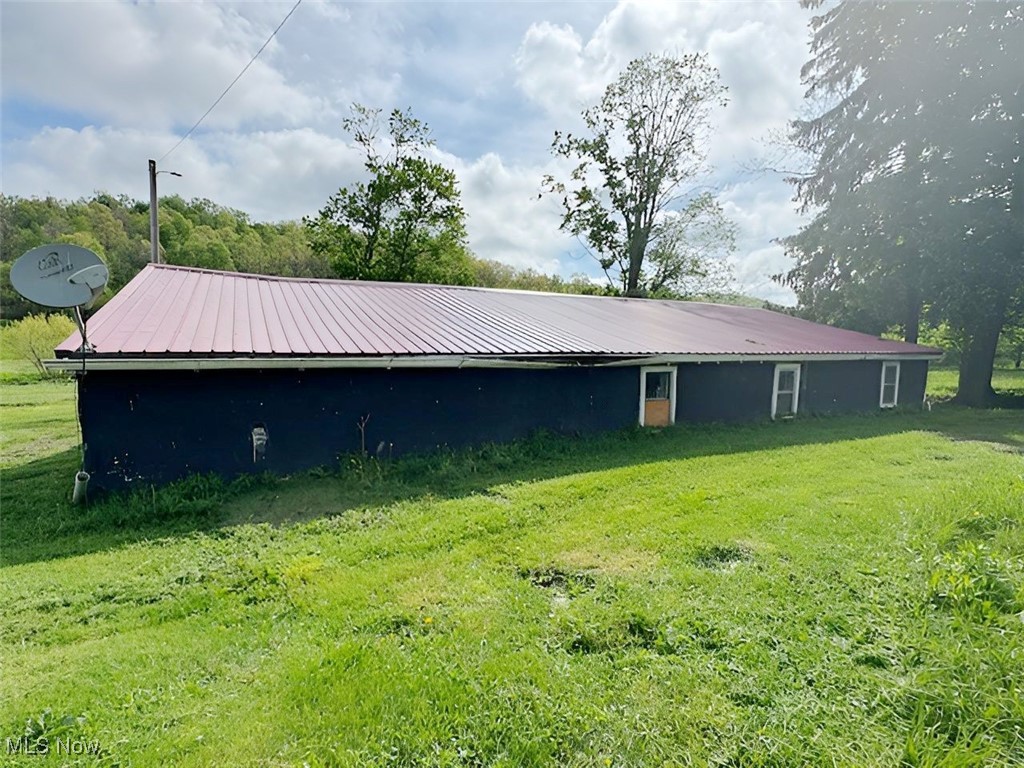 4308 Flat Road, Uhrichsville, Ohio image 3