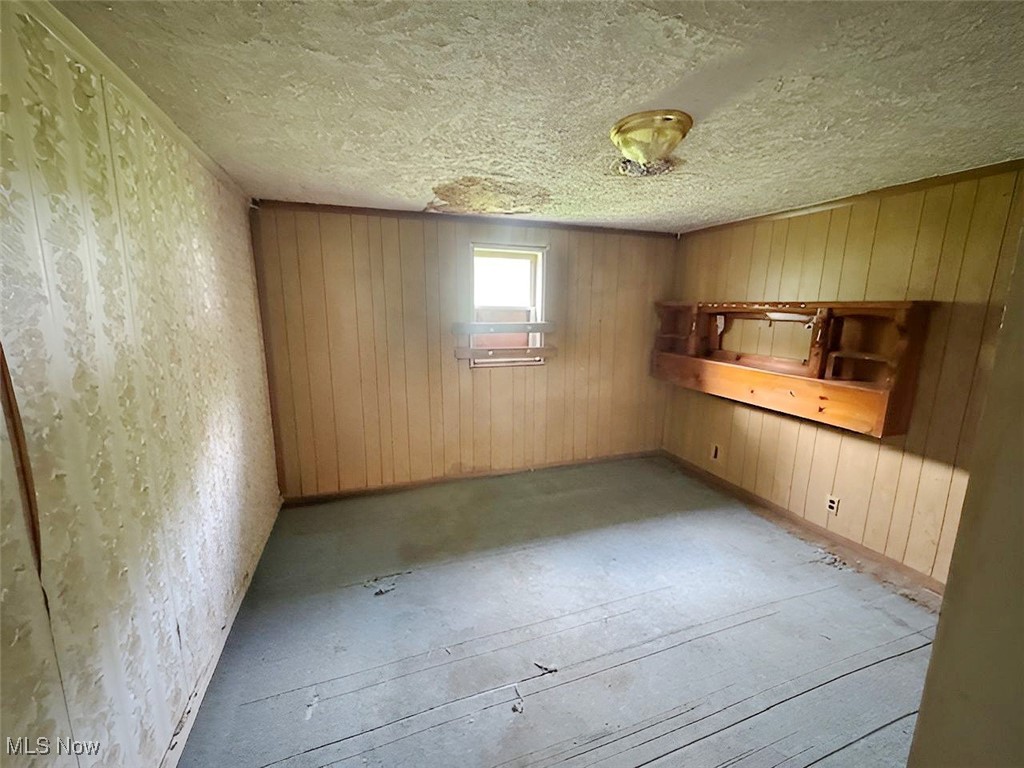 4308 Flat Road, Uhrichsville, Ohio image 12