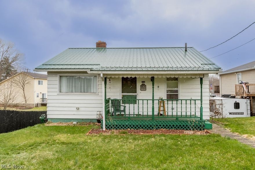 Adorable home located close to all your downtown needs! This home offers 2beds/1bath, off street parking with attached garage. New roof was installed in 2020. Move right in and enjoy this one floor living home with little maintenance. Schedule your showing today!