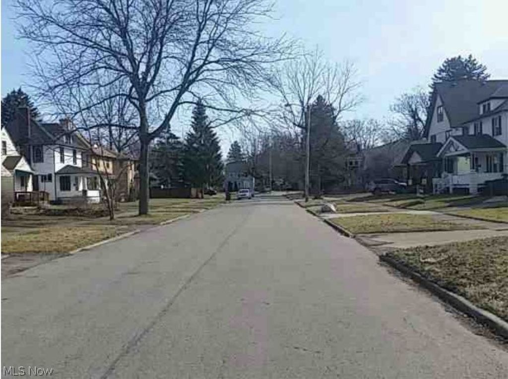 Photo of 434 9th Street, Elyria, OH 44035 (MLS # 5189871)