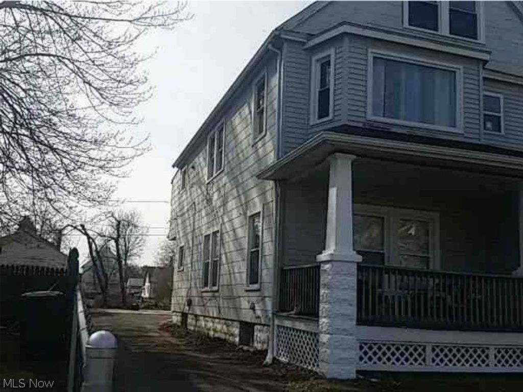 Photo of 434 9th Street, Elyria, OH 44035 (MLS # 5189871)