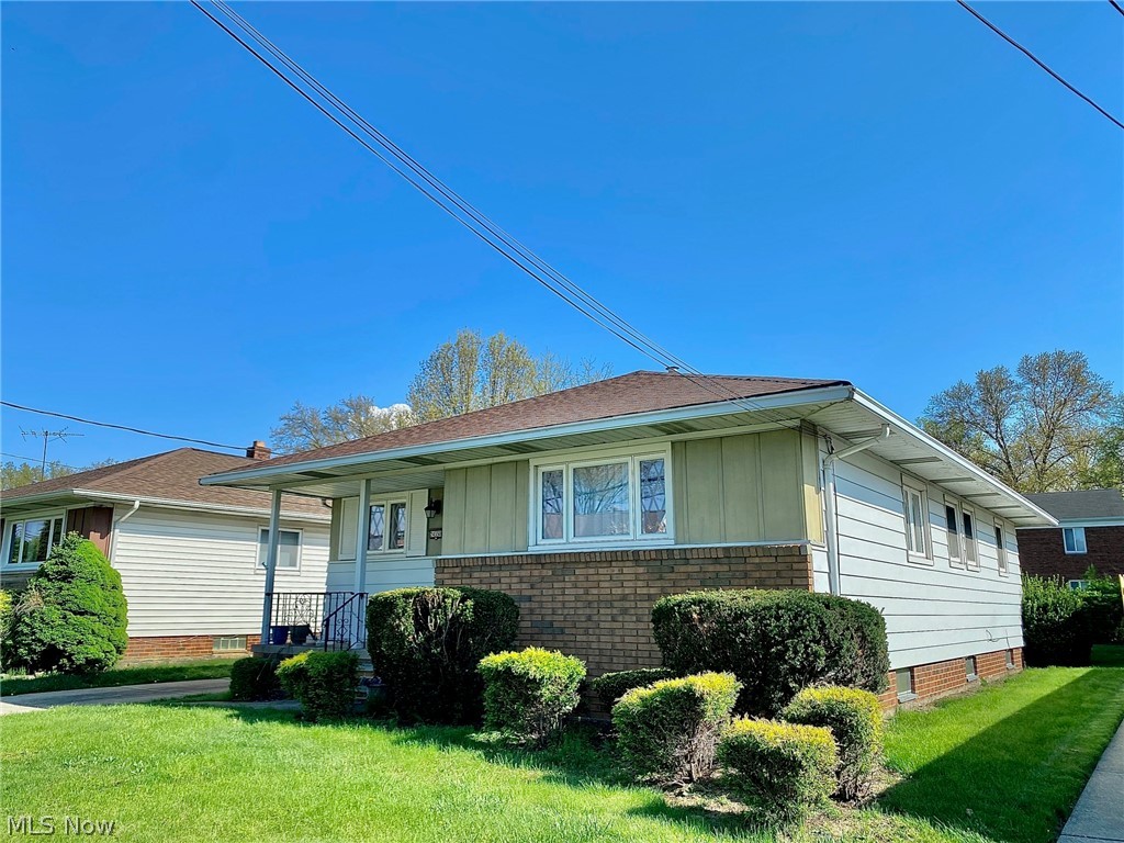 24350 Stephen Avenue