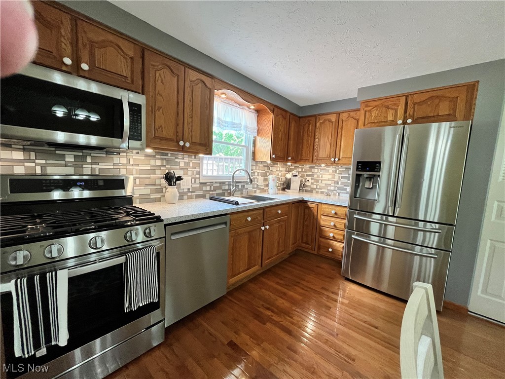 931 Smokerise Drive, Medina, Ohio image 12