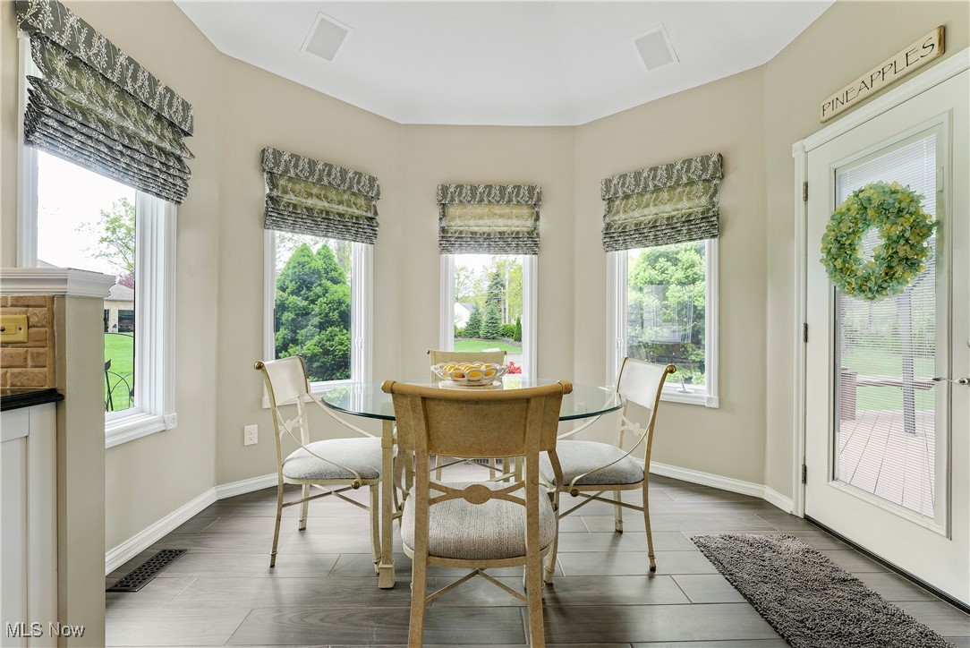 344 Cheyenne Falls Drive, Avon Lake, Ohio image 15