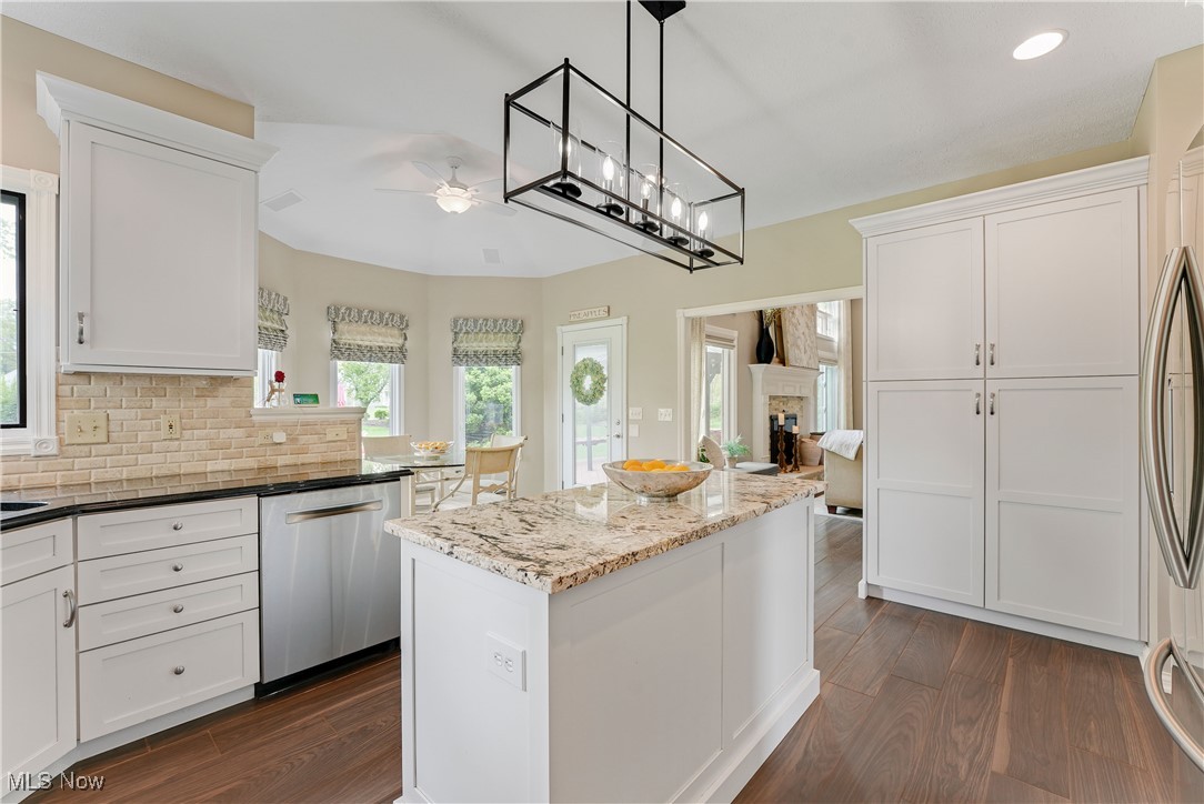 344 Cheyenne Falls Drive, Avon Lake, Ohio image 14