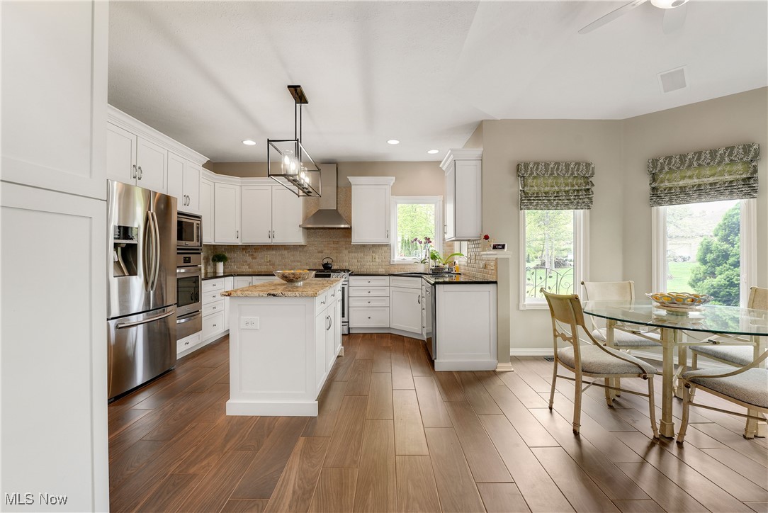 344 Cheyenne Falls Drive, Avon Lake, Ohio image 11