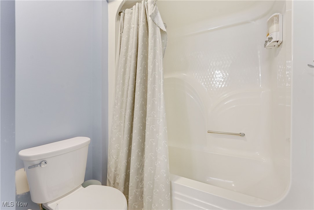 344 Cheyenne Falls Drive, Avon Lake, Ohio image 33