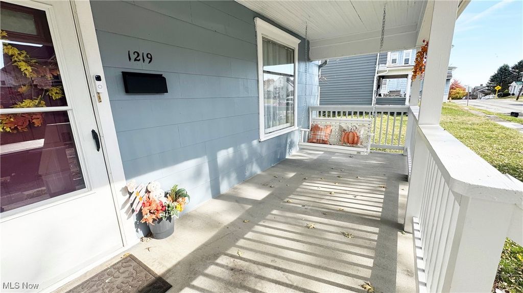 Photo of 1219 Oregon Avenue, Steubenville, OH 43952 (MLS # 5170076)