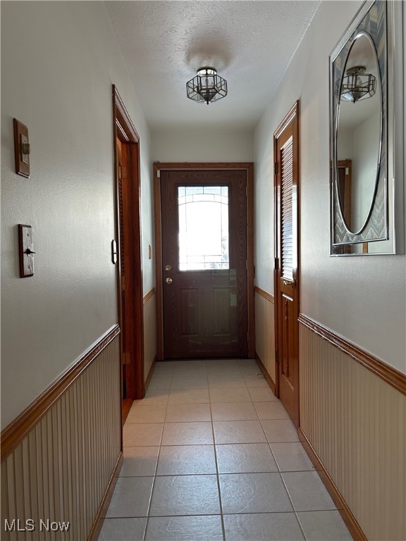 201 Yoder Boulevard, Avon Lake, Ohio image 3