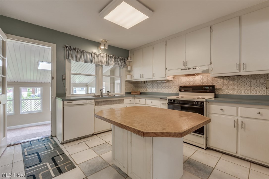 Chagrin Harbor Beach - Residential