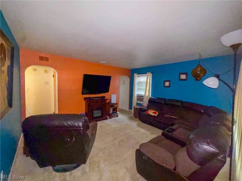 Tiny photo for 858 Independence Avenue, Akron, OH 44310 (MLS # 5252167)