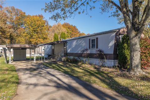 20 Grand Blvd, Olmsted Falls, OH 44138 - #: 5168006