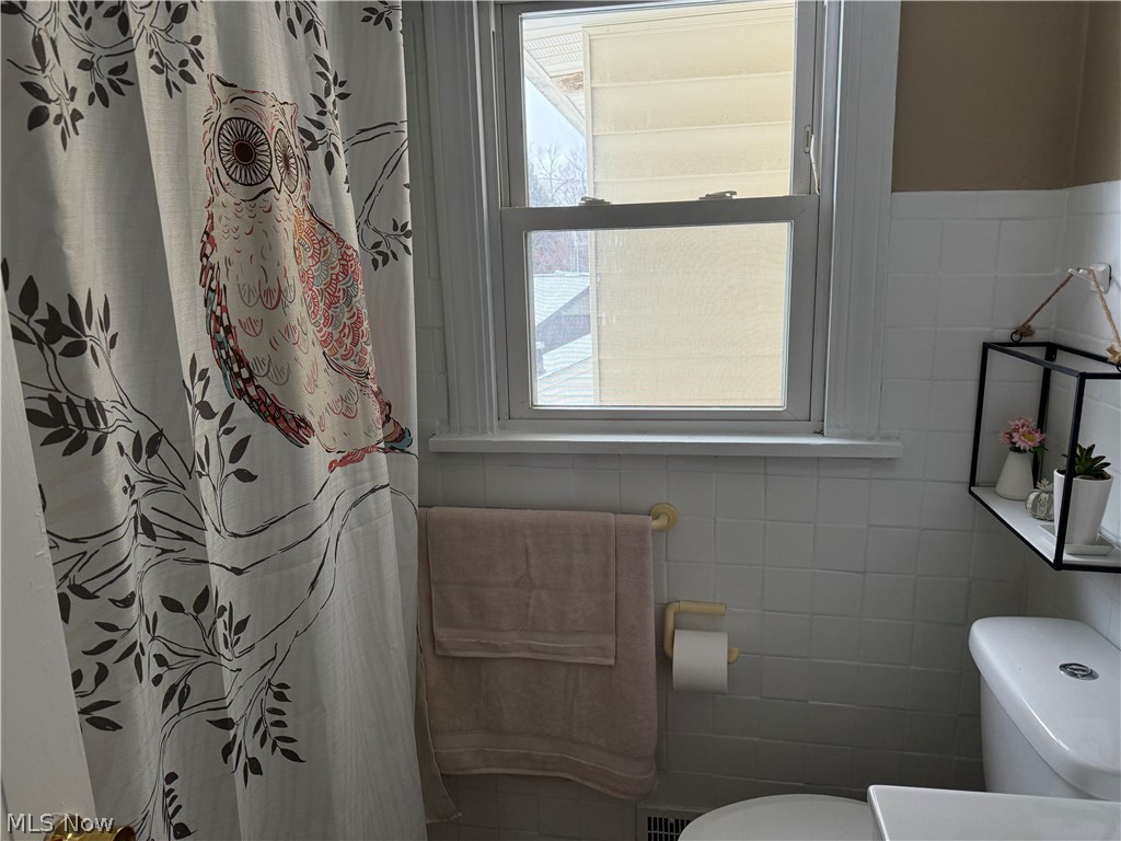 Crescent Drive 02 - Residential