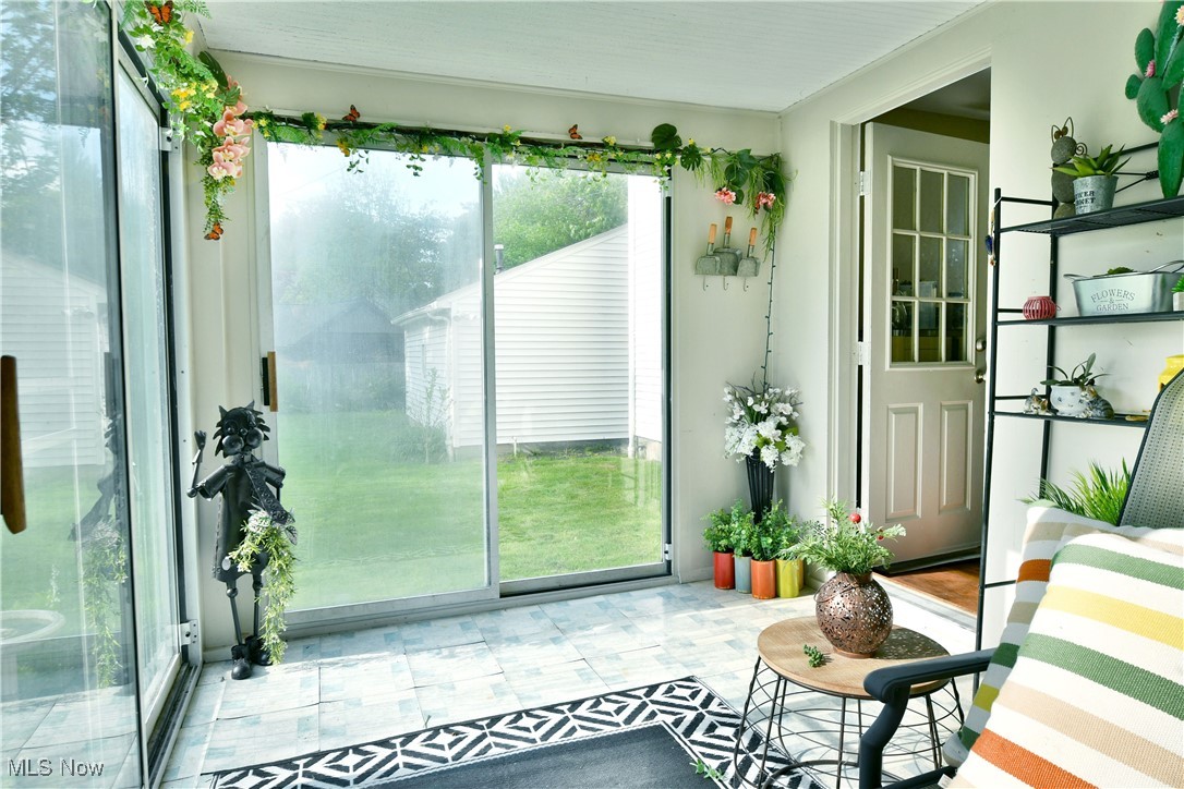 Crescent Drive 02 - Residential