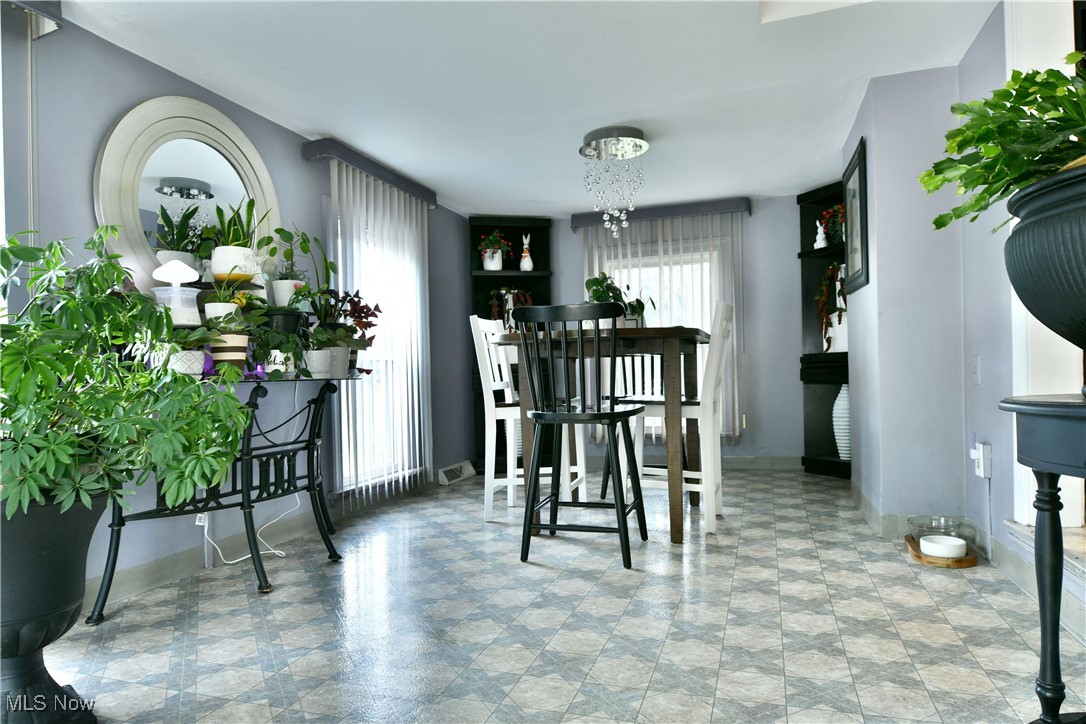 Crescent Drive 02 - Residential