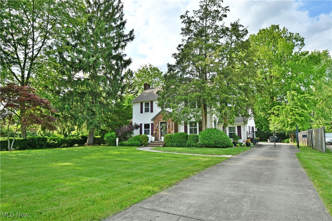 Crescent Drive 02 - Residential