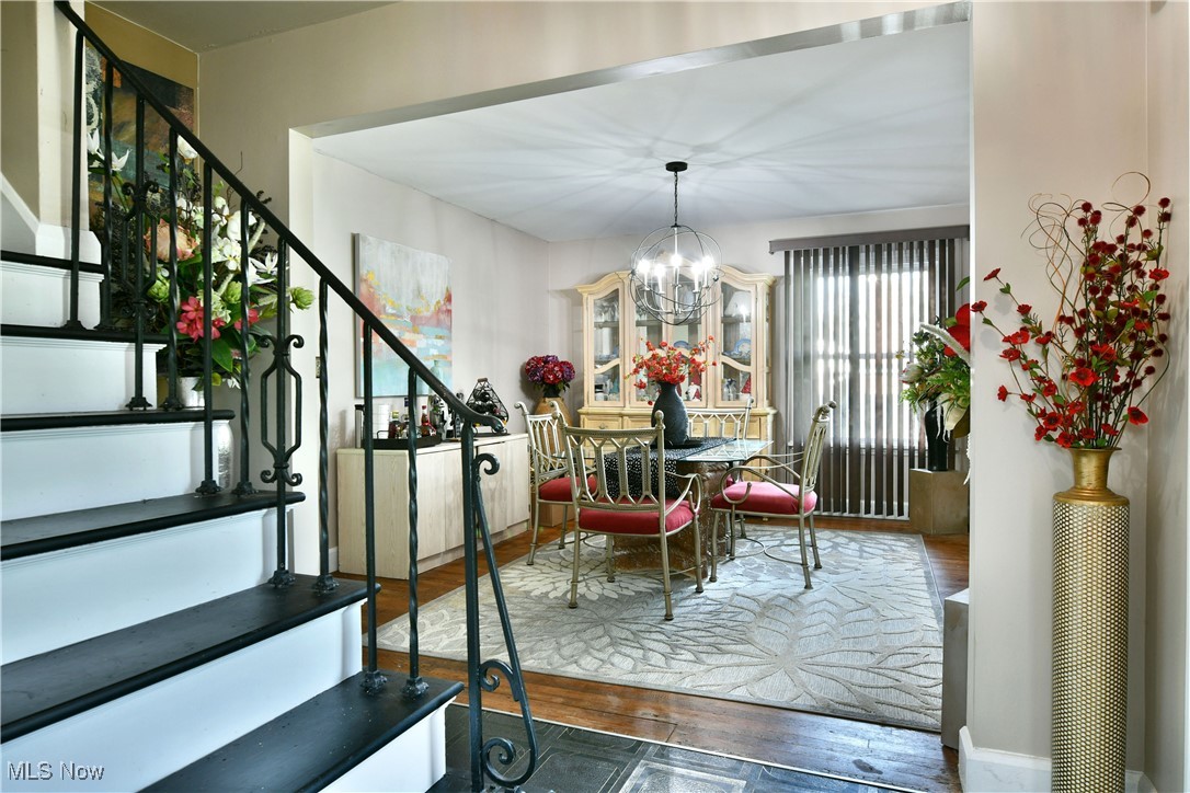 Crescent Drive 02 - Residential