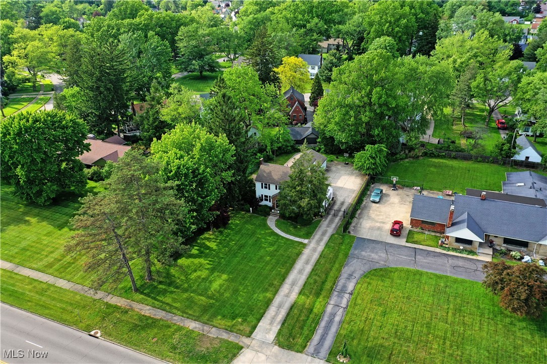 Crescent Drive 02 - Residential